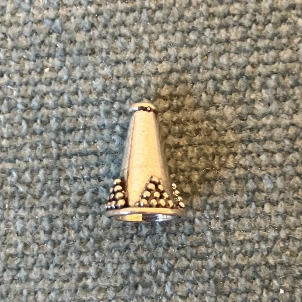 Bead